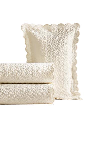KIDS' MINI WAFFLE TEXTURE BEDSPREAD - Ecru by Zara