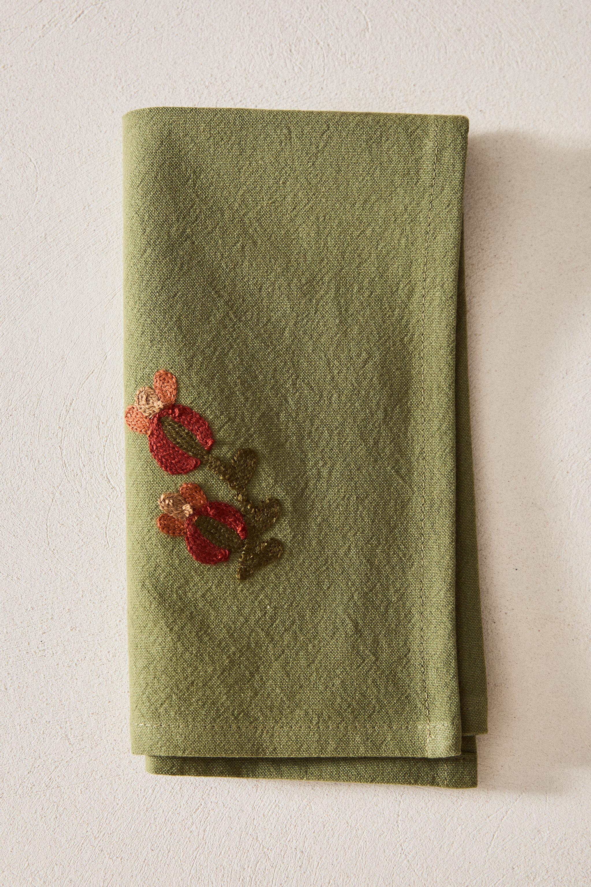 ♦️ベルギーレース　刺繍入りテーブルクロス・テーブルナプキン　セット ♦️ベルギーレース 刺繍入りテーブルクロス・テーブルナプキン
