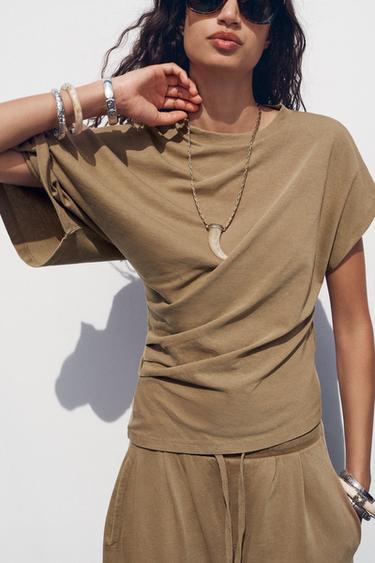 T-SHIRT ASYMÉTRIQUE DÉLAVÉ - Marron foncé de Zara - Image 1