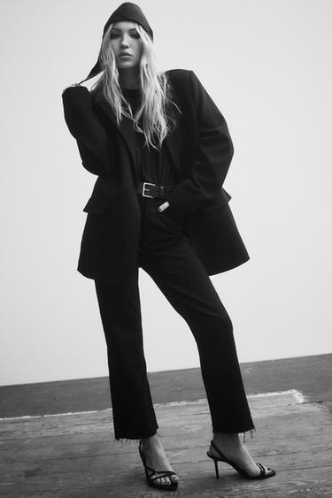 GERADER BLAZER - Schwarz von Zara