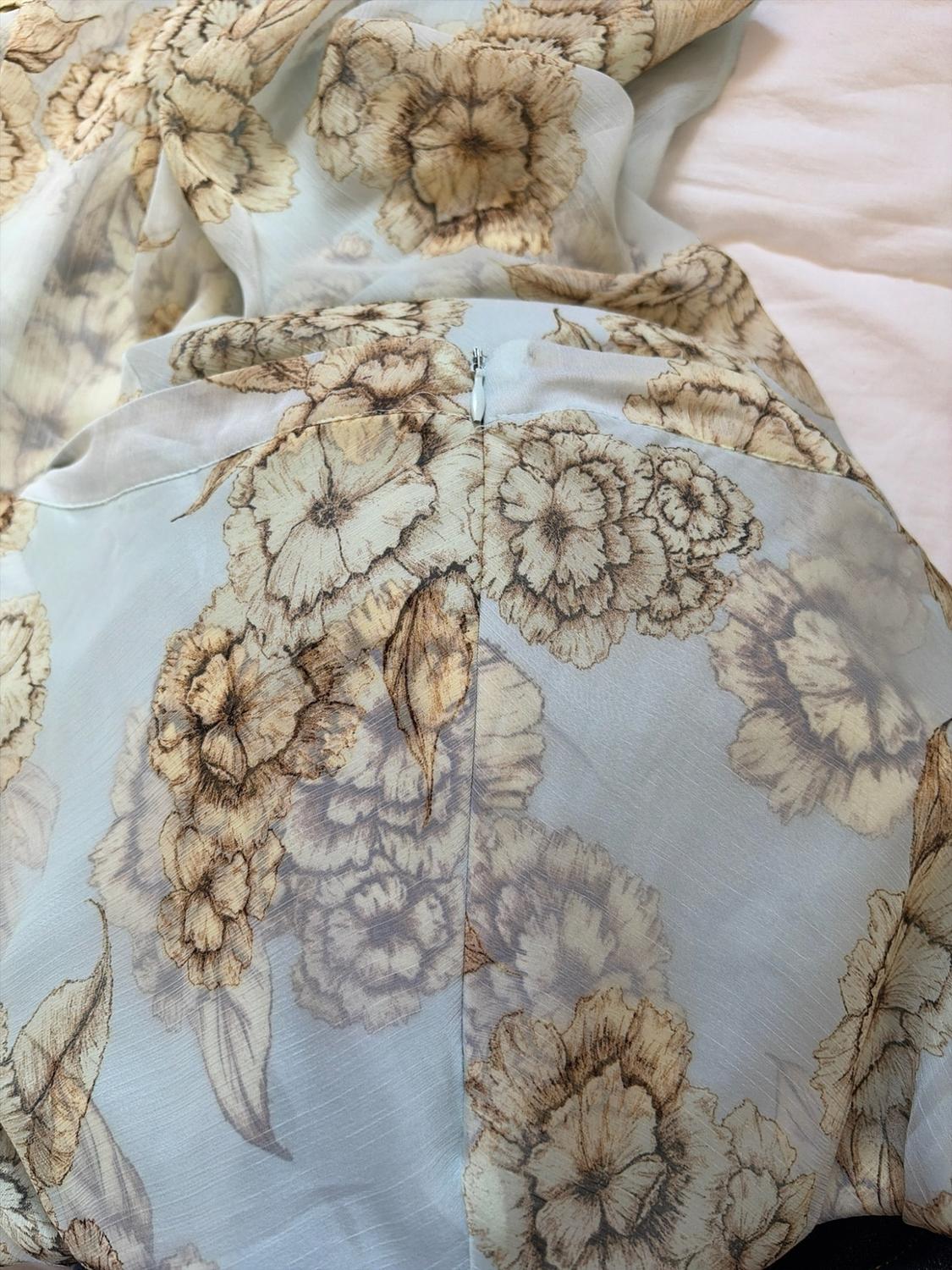 ROMANTIC BLOUSE WITH RUFFLES - Image 2