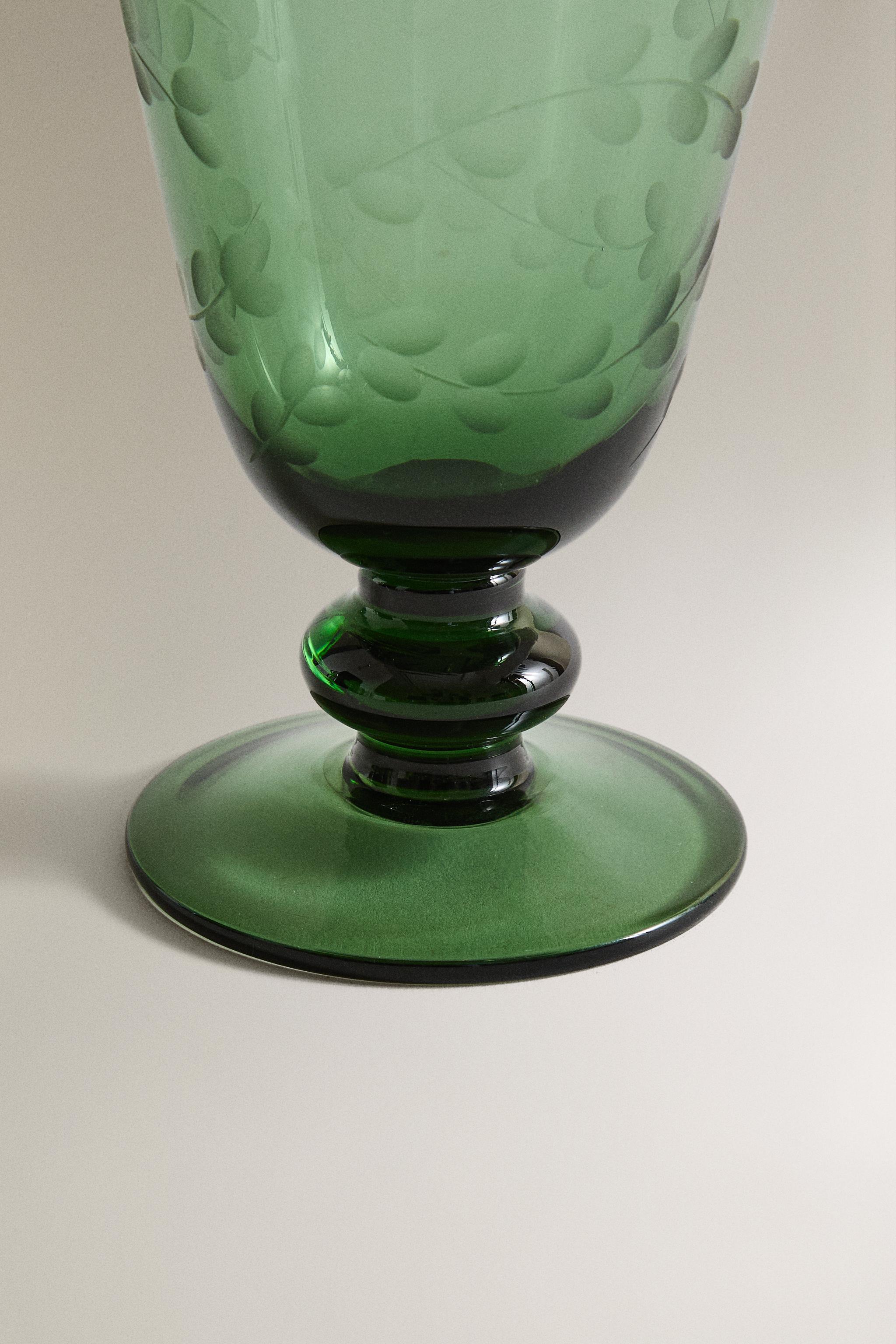 CHRISTMAS LEAF WINE GLASS
