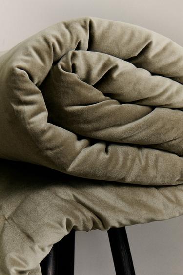 VELVET QUILTED QUILT - Grey green by Zara