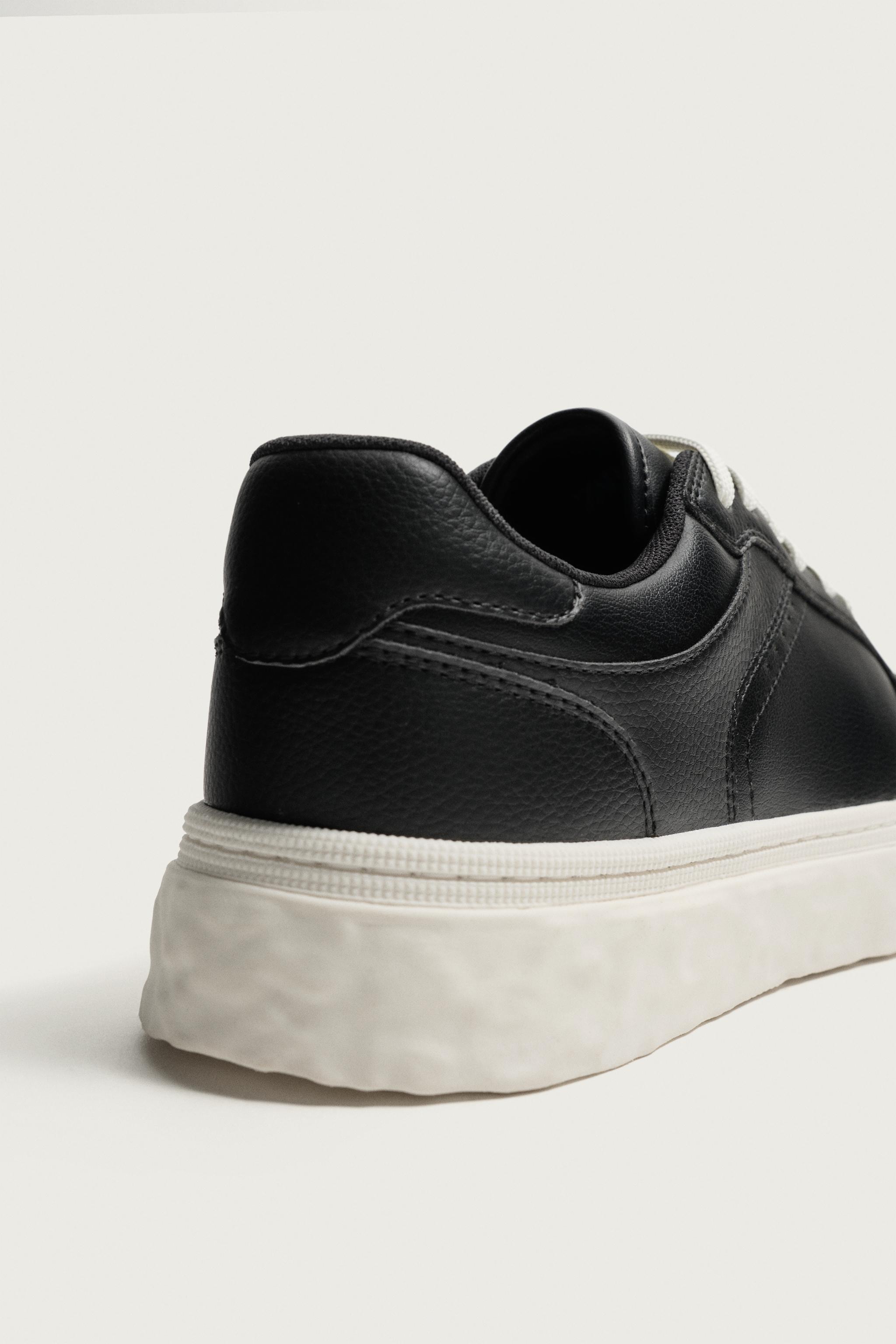 CHUNKY SNEAKERS