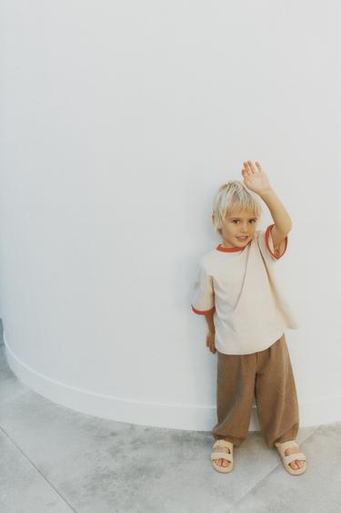 صندل جلدي - بني رملي الخاص بـ Zara