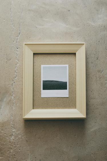PLAIN WOODEN PHOTO FRAME - White by Zara
