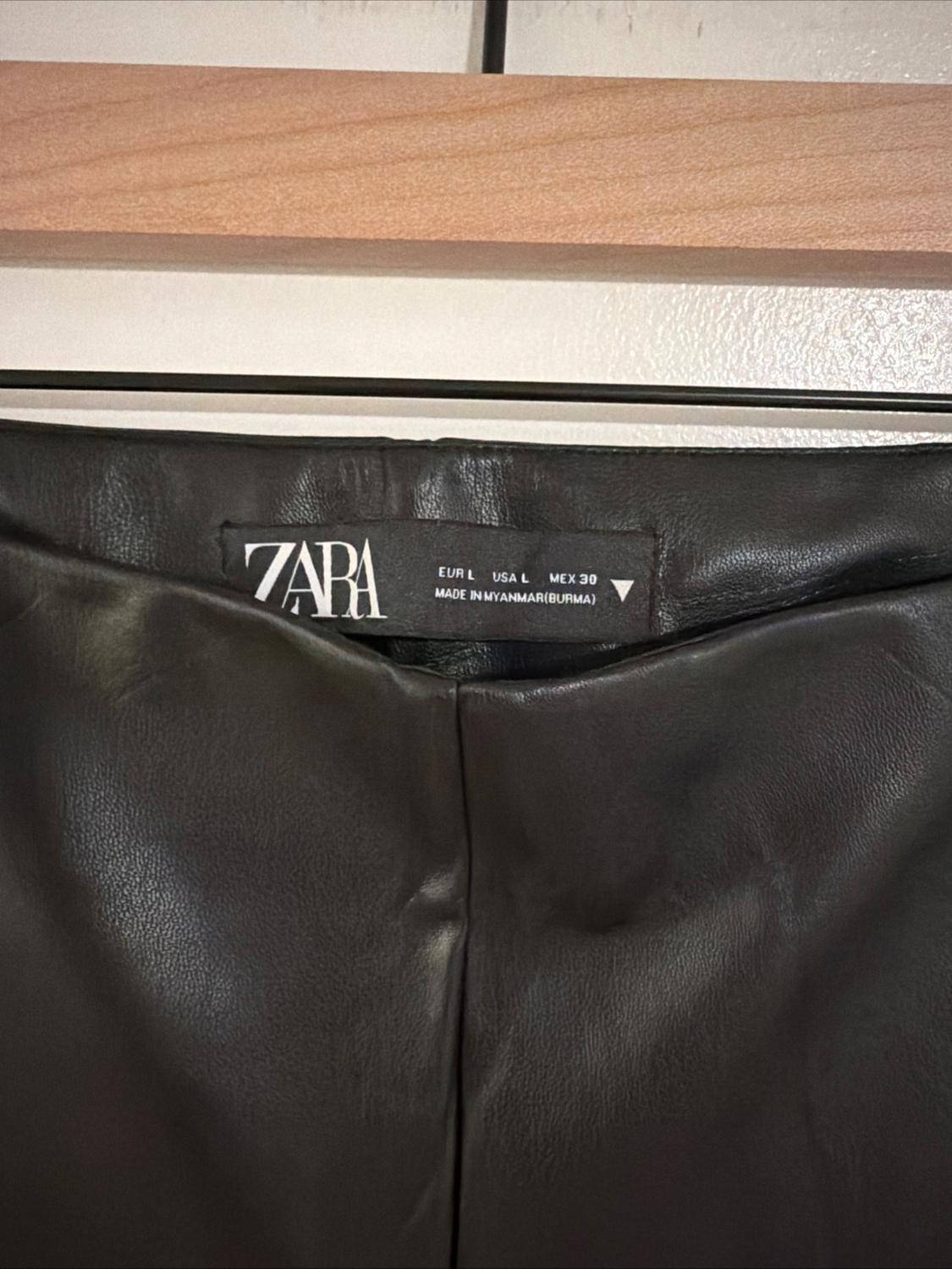 ZARA FAUX LEATHER PANTS BLACK SIZE L - Image 3