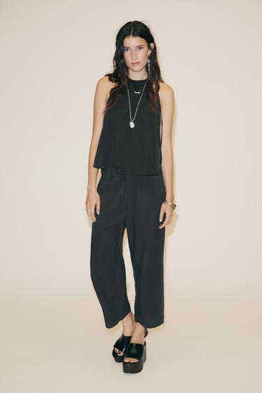 УКОРОЧЕННЫЕ БРЮКИ ИЗ СТРУЯЩЕЙСЯ ТКАНИ — ЧЕРНЫЙ от Zara