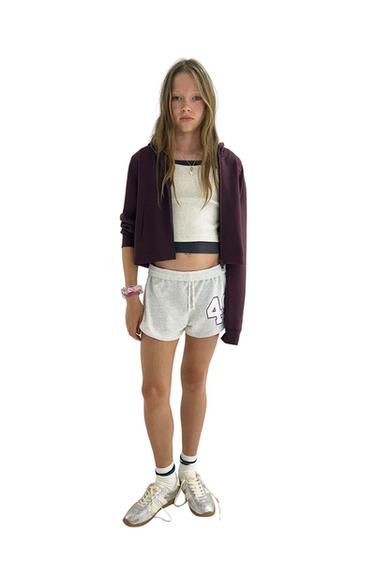 CHAQUETA CAPUCHA GYM - Berenjena de Zara