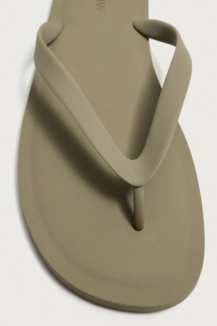 Sandalias con tiras 3