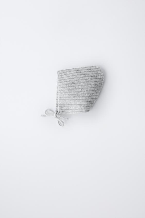 RIBBED KNIT BONNET