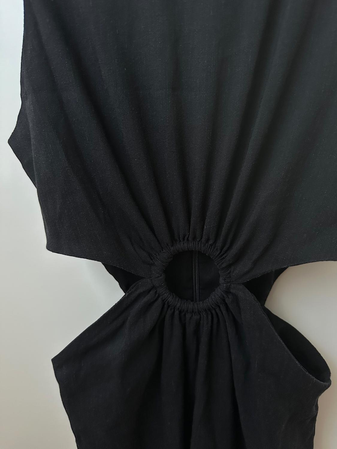 LINEN BLEND DRESS WITH CUT-OUT DETAIL - Image 5