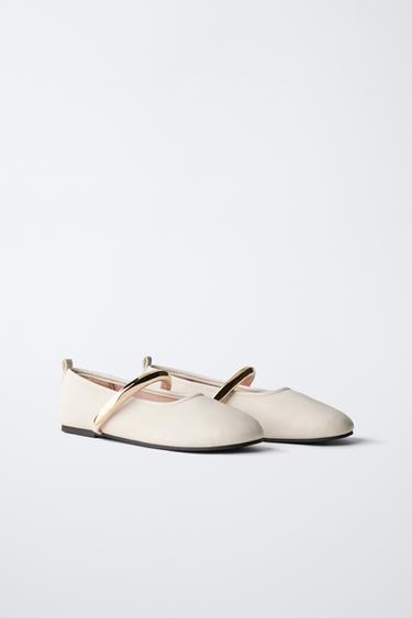 Zara BALLET FLATS WITH METAL STRAP - Off White