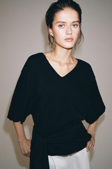 V-NECK T-SHIRT - Black by Zara