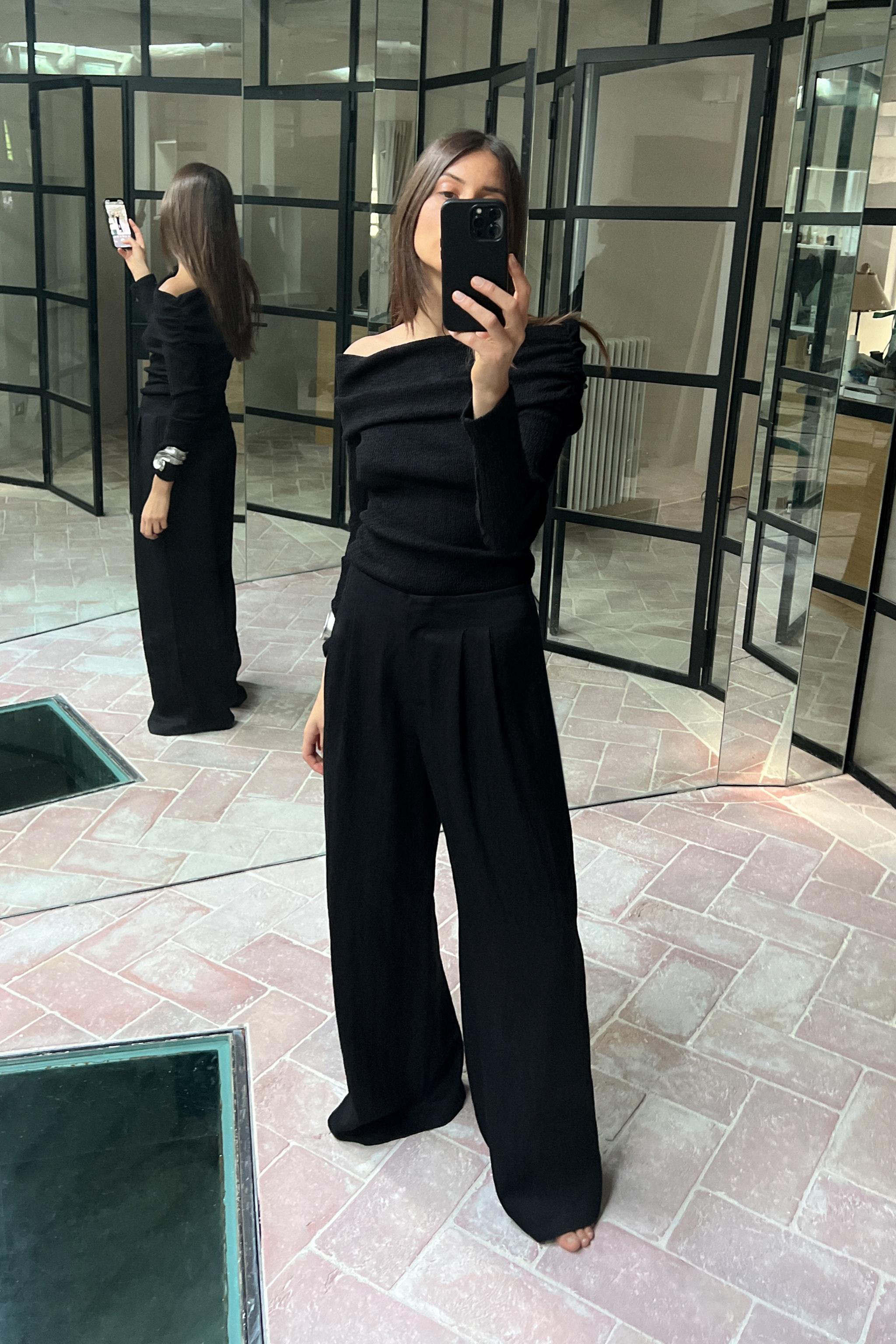 Black pleated trousers store zara