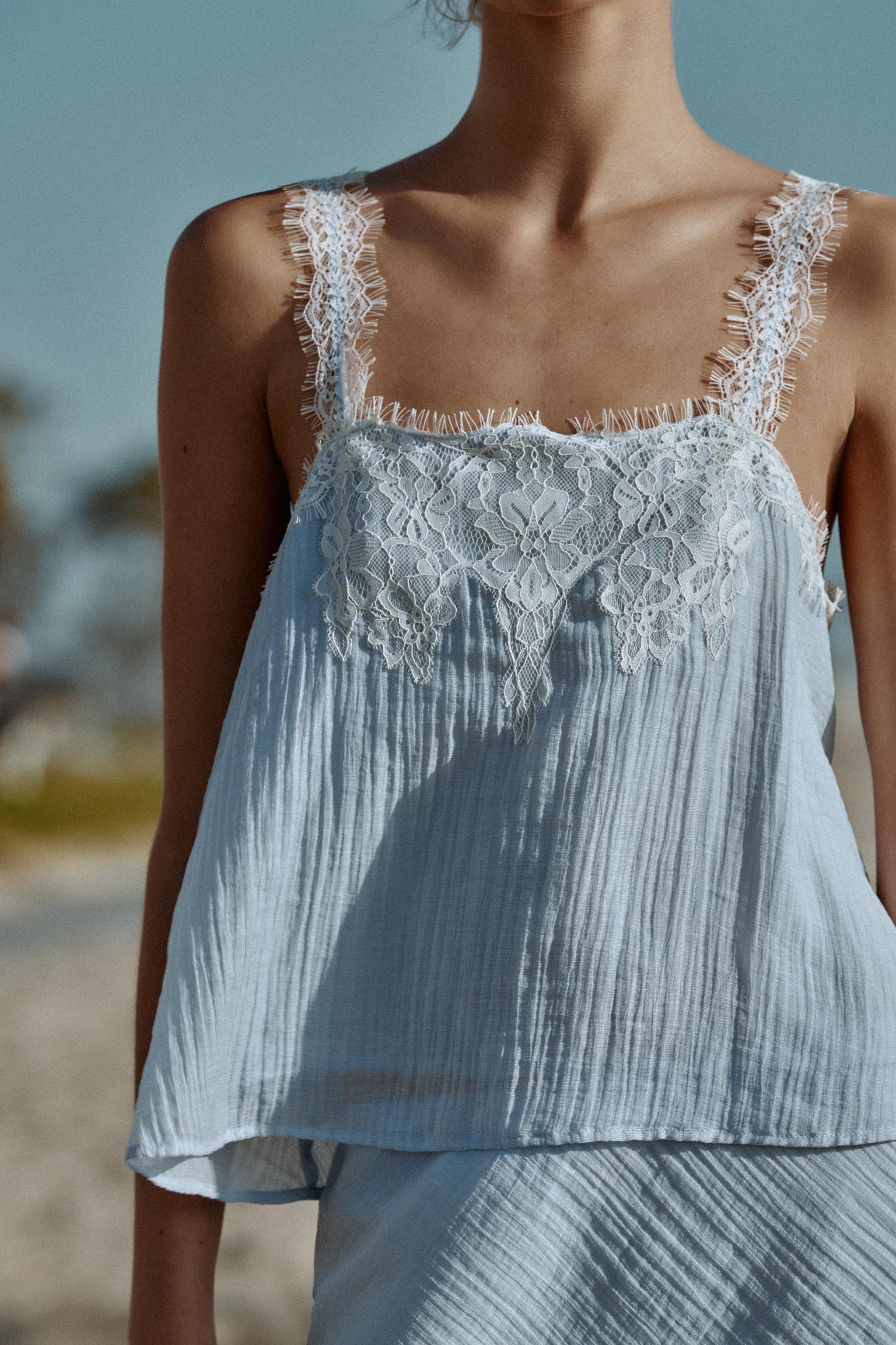 TOP STYLE LINGERIE EN DENTELLE