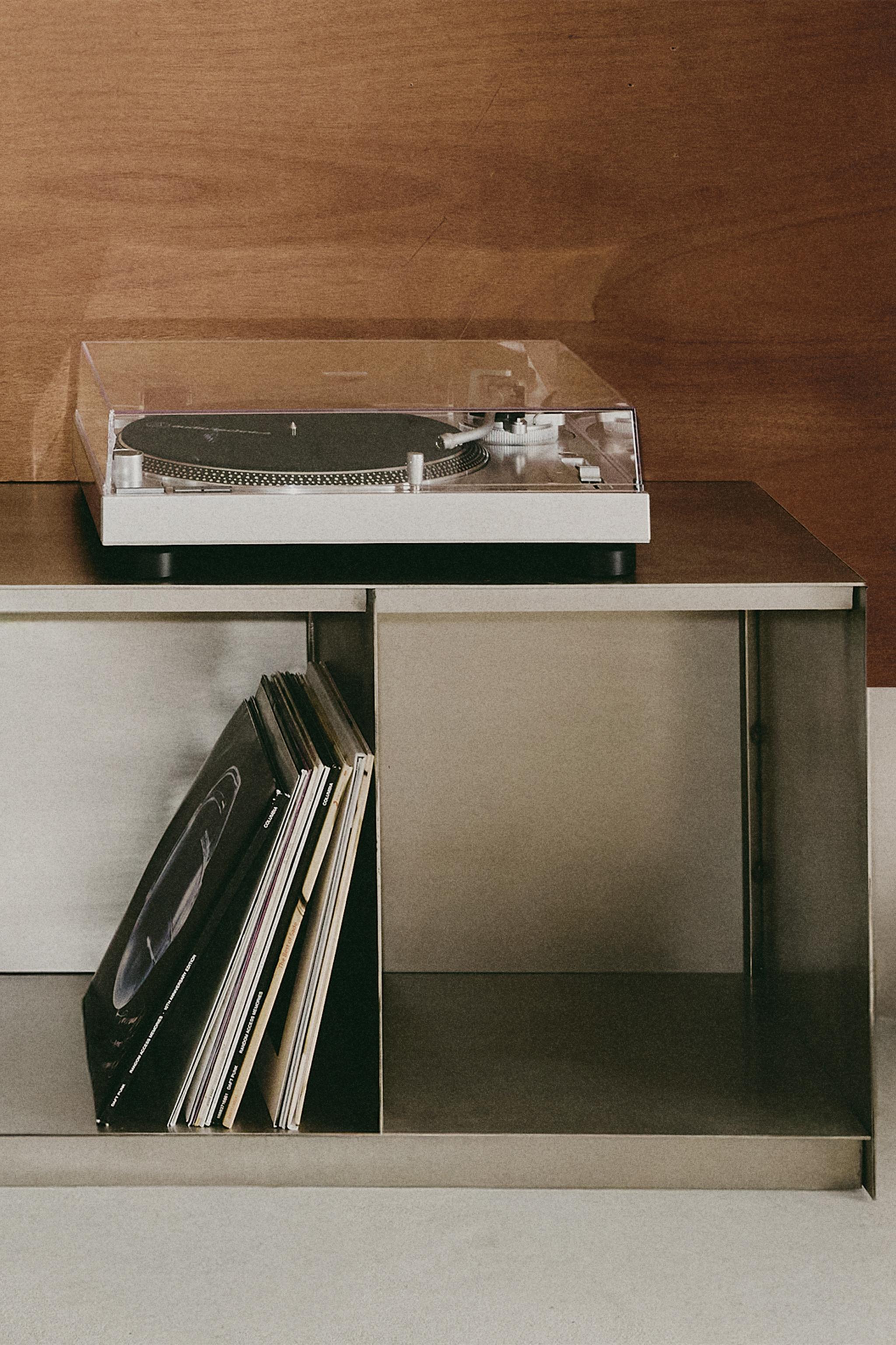 STAINLESS STEEL CONSOLE