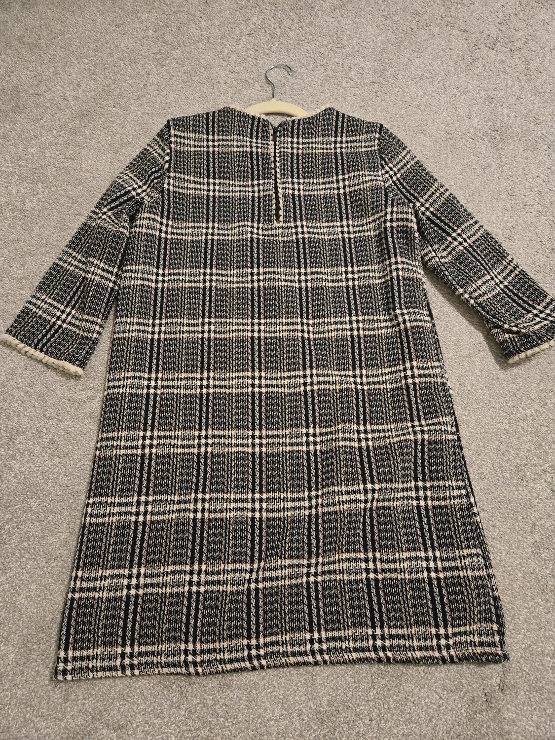 DRESS - Image 4