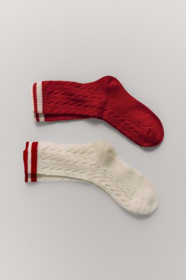 PACK OF TWO LONG CUTWORK STRIPED SOCKS - Ecru / Red by Zara