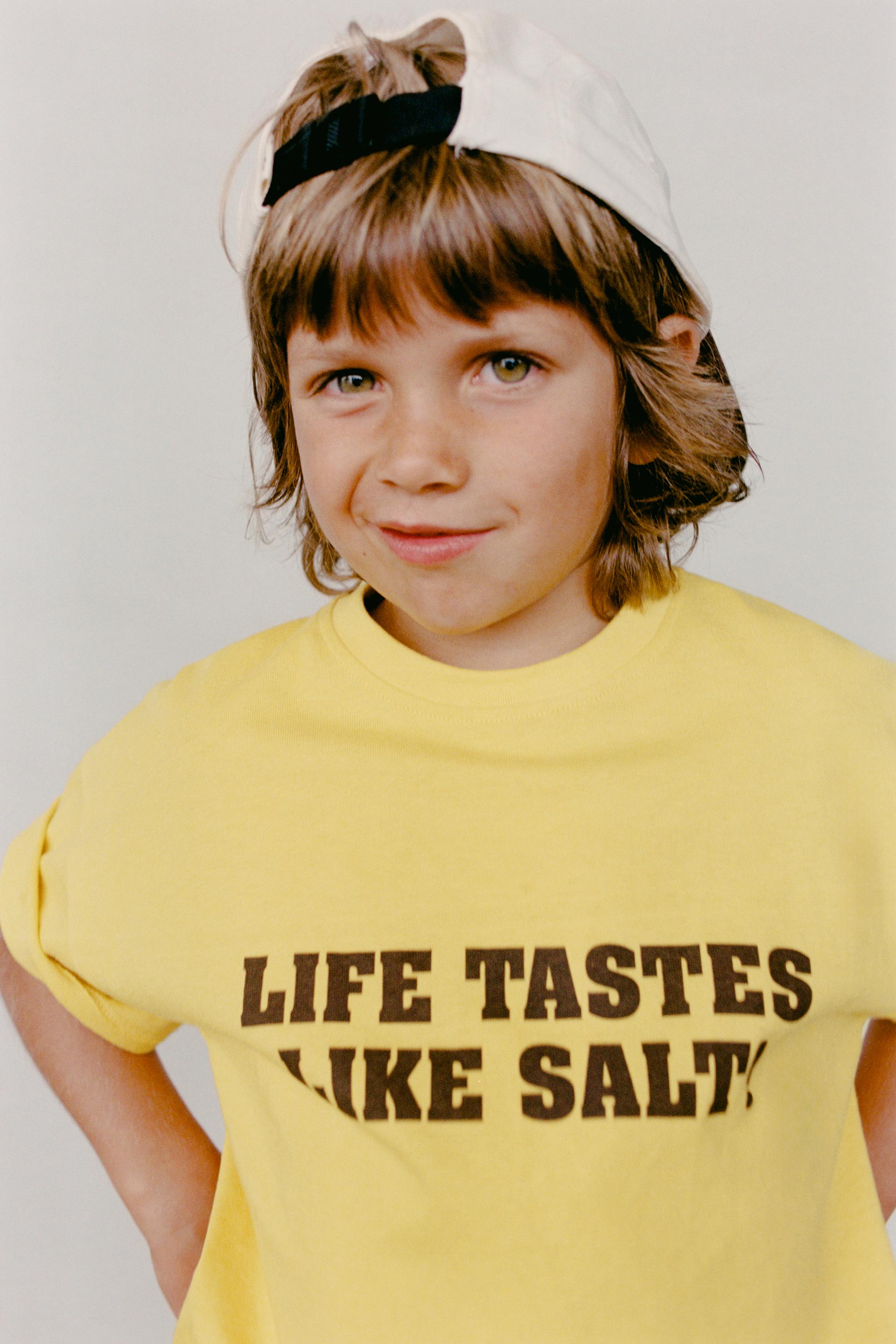 PUKAS SURF TEXT T-SHIRT — Yellow