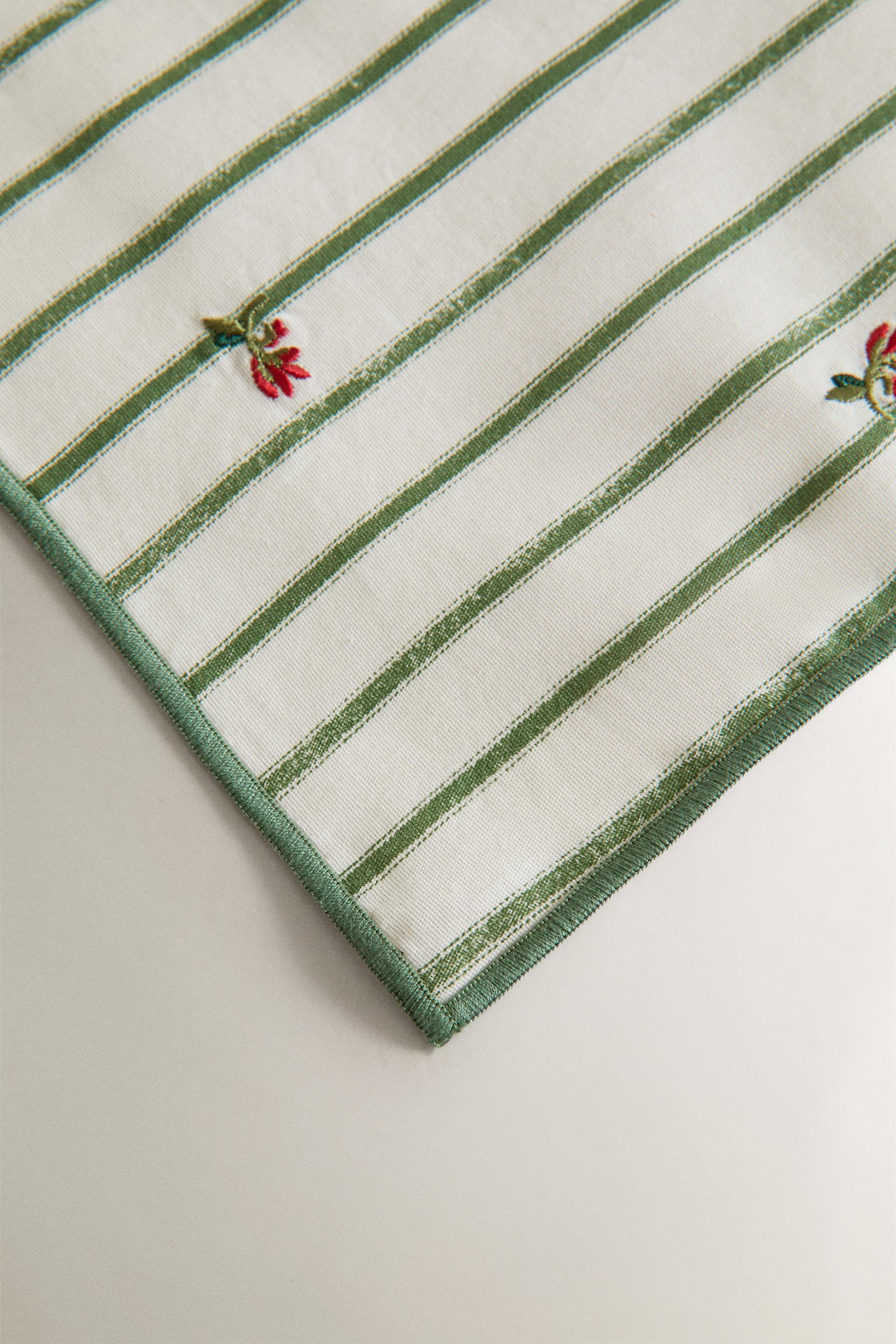 STRIPED EMBROIDERED FLORAL NAPKINS (SET OF 2)