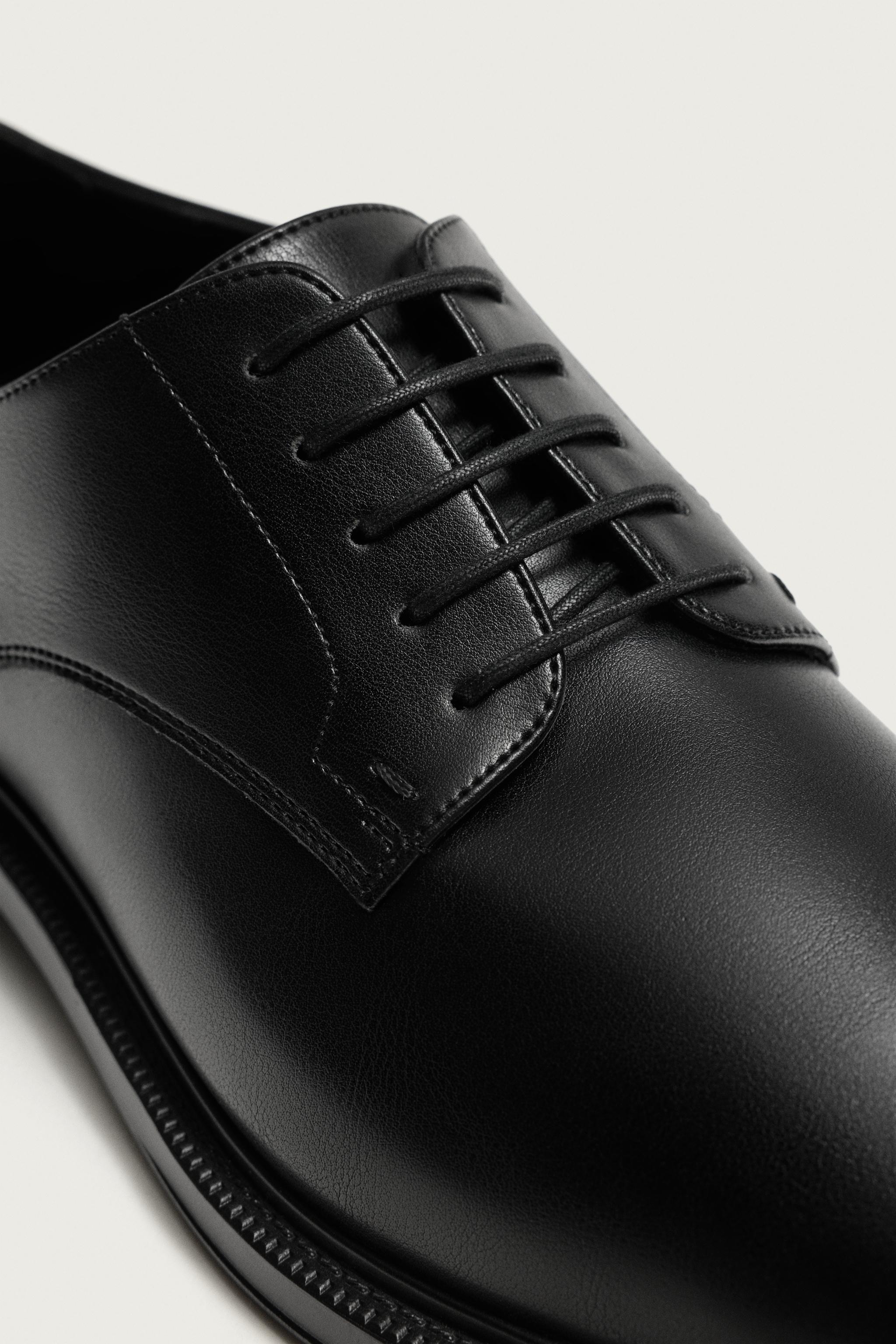 DRESS SHOES