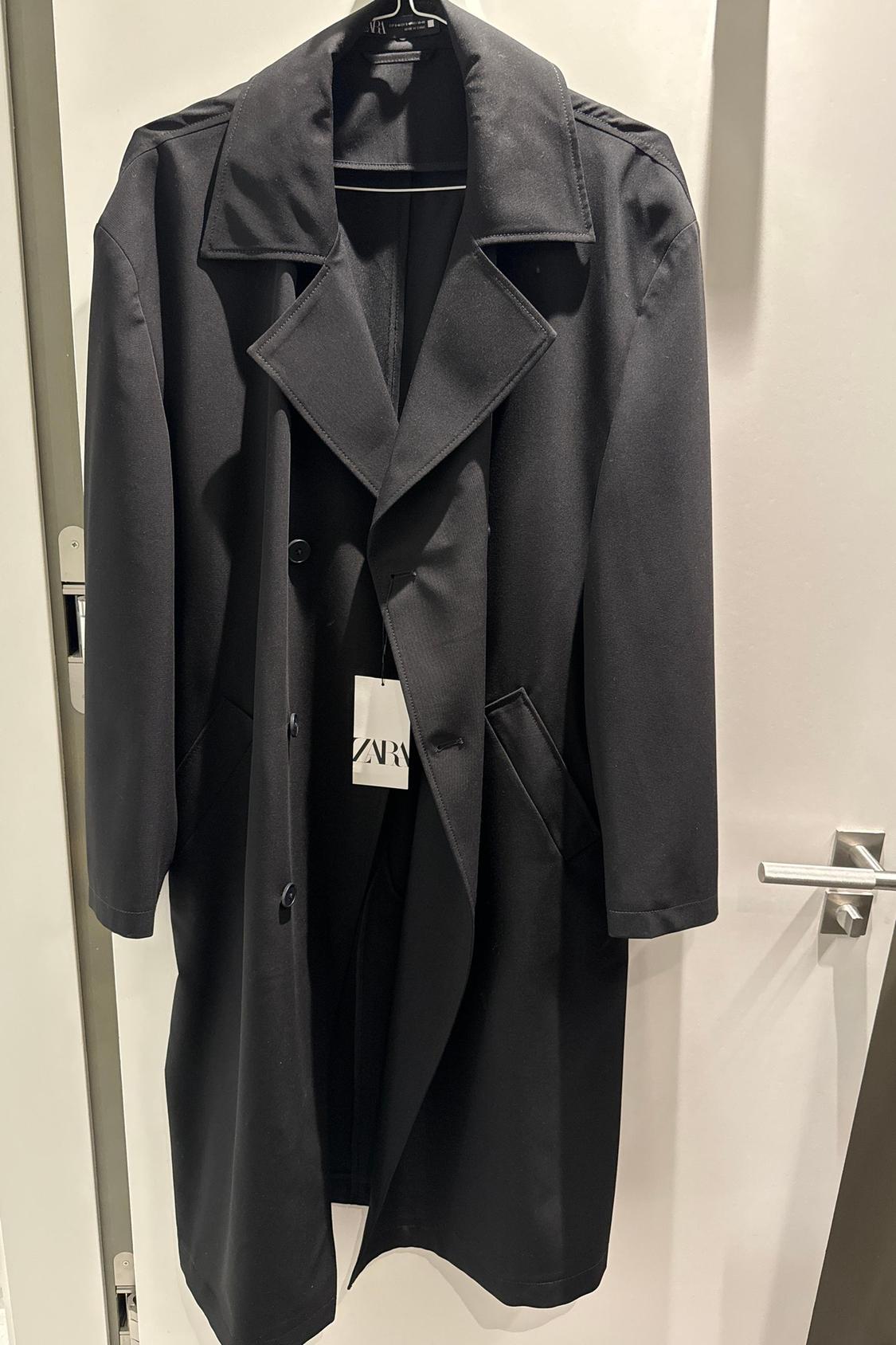FLOWING TRENCH COAT