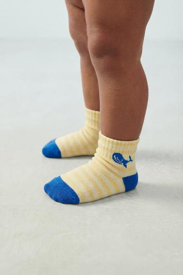 PACK DE TRÊS PARES DE MEIAS CURTAS ESTAMPADAS MAR - Multicolor da Zara