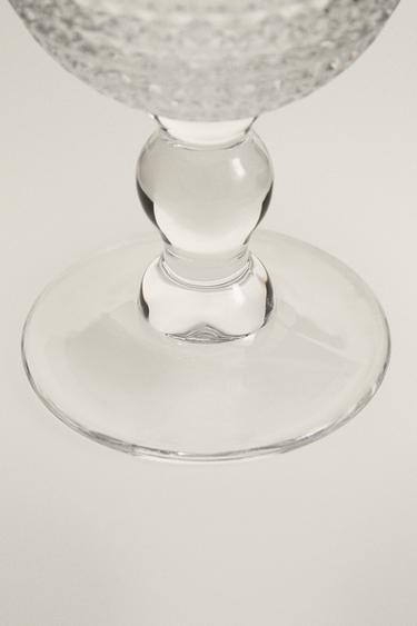 WINE GLASS WITH RAISED GEOMETRIC DESIGN - Transparent by Zara - Image 2