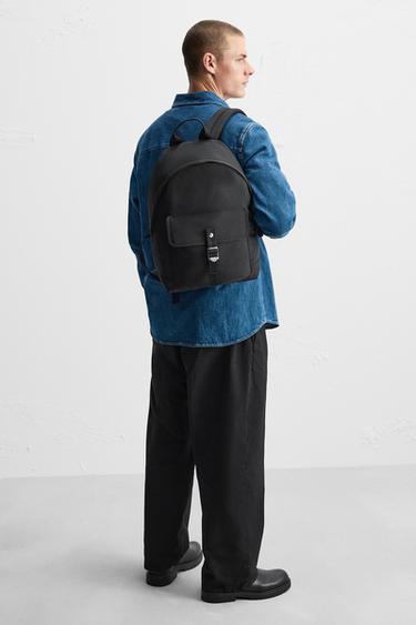 MOCHILA TÉCNICA COM FIVELA - Preto da Zara - Imagem 0