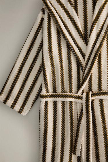 GEOMETRIC JACQUARD BATHROBE - Greens by Zara - Image 2