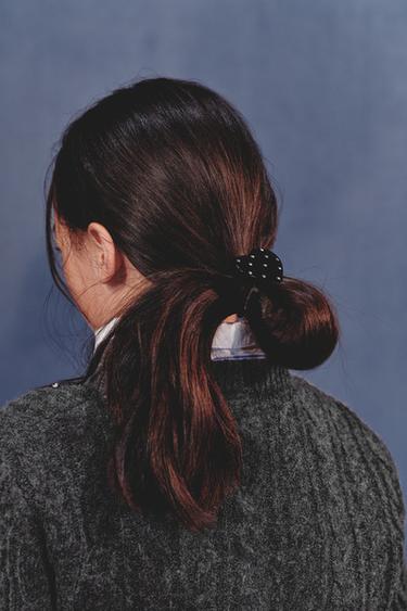 ハート&ラインストーン シュシュ 2個セットブラックZaraのハート&ラインストーン シュシュ 2個セット - ブラック