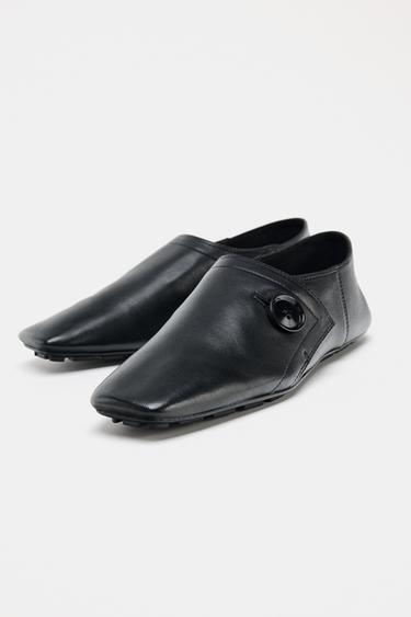 CHAUSSURES PLATES EN CUIR À BOUTON - Noir de Zara - Image 5