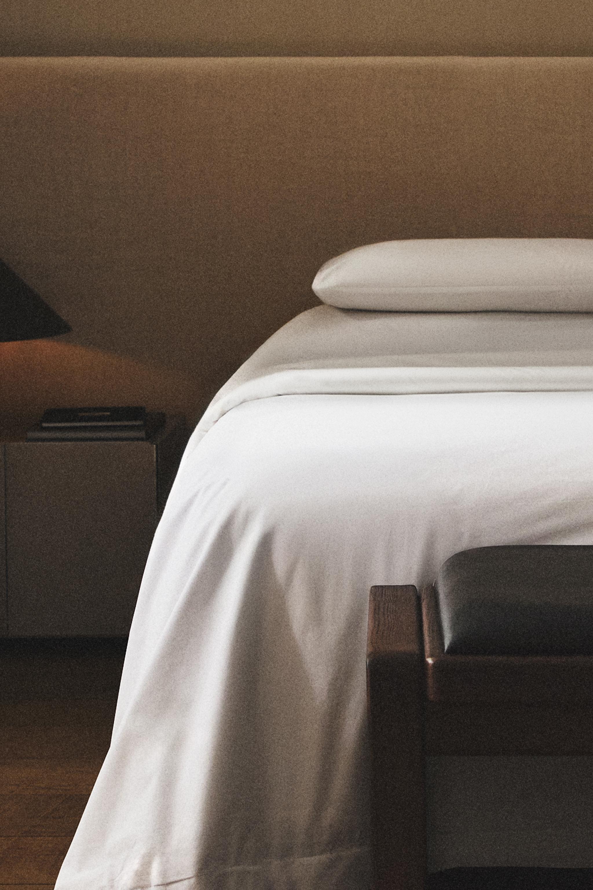 PERCALE COTTON DUVET COVER WITH FLANGE (500 THREAD COUNT)