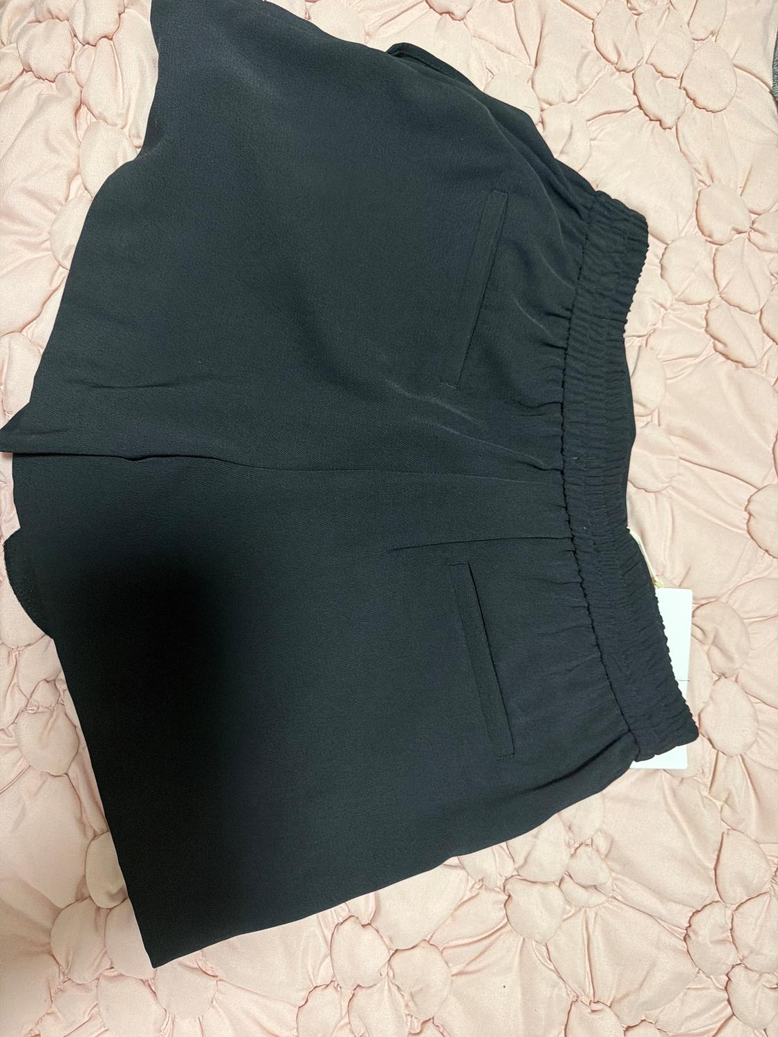 ELASTIC WAIST SHORTS - Image 3