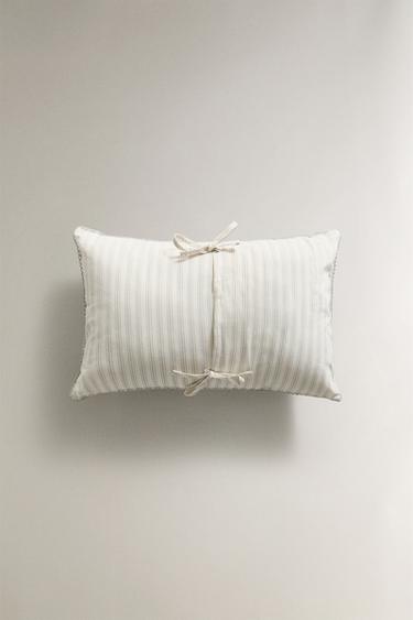 COUSSIN ENFANT RAYURES « BORN IN 2025 » - rayures de Zara - Image 3