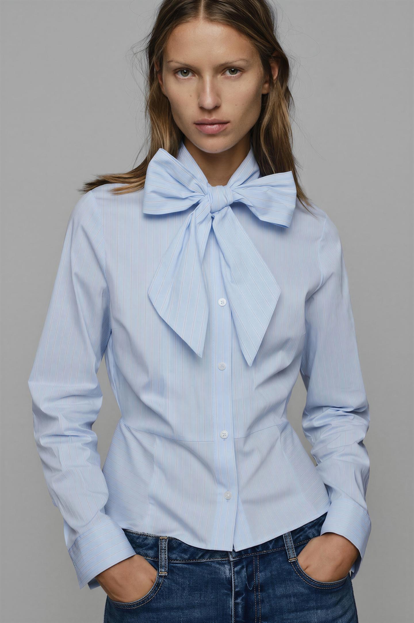 Женская блузка Zara Striped Tie-Neck Blouse, цвет: Синий / Белый — фото 2