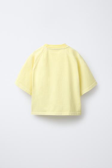 ENSEMBLE T-SHIRT ET BERMUDA TEINT EN PIÈCE - Jaune de Zara - Image 2