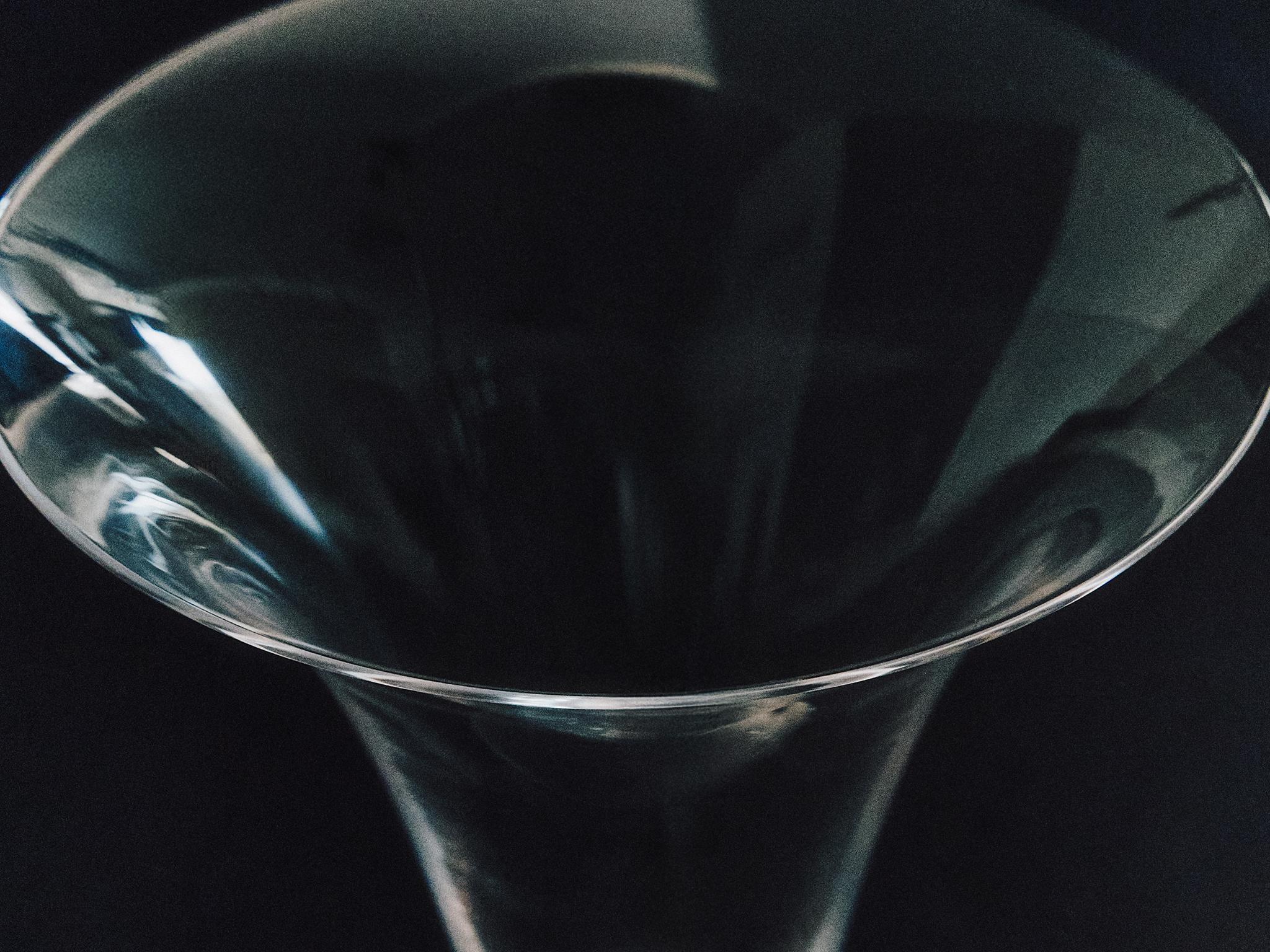 GLASS VASE | STUDIO MARY LENNOX — Transparent