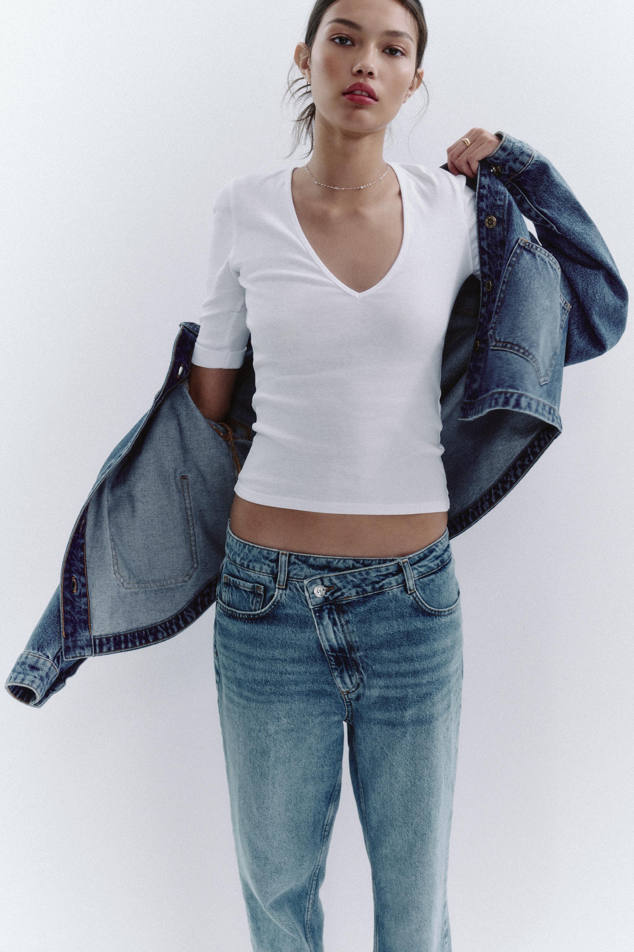 ★ドイツ発*ZARA*新作*LIMITED EDITION-VネックTシャツ★ Vネックシャツ - レディース | ZARA 日本