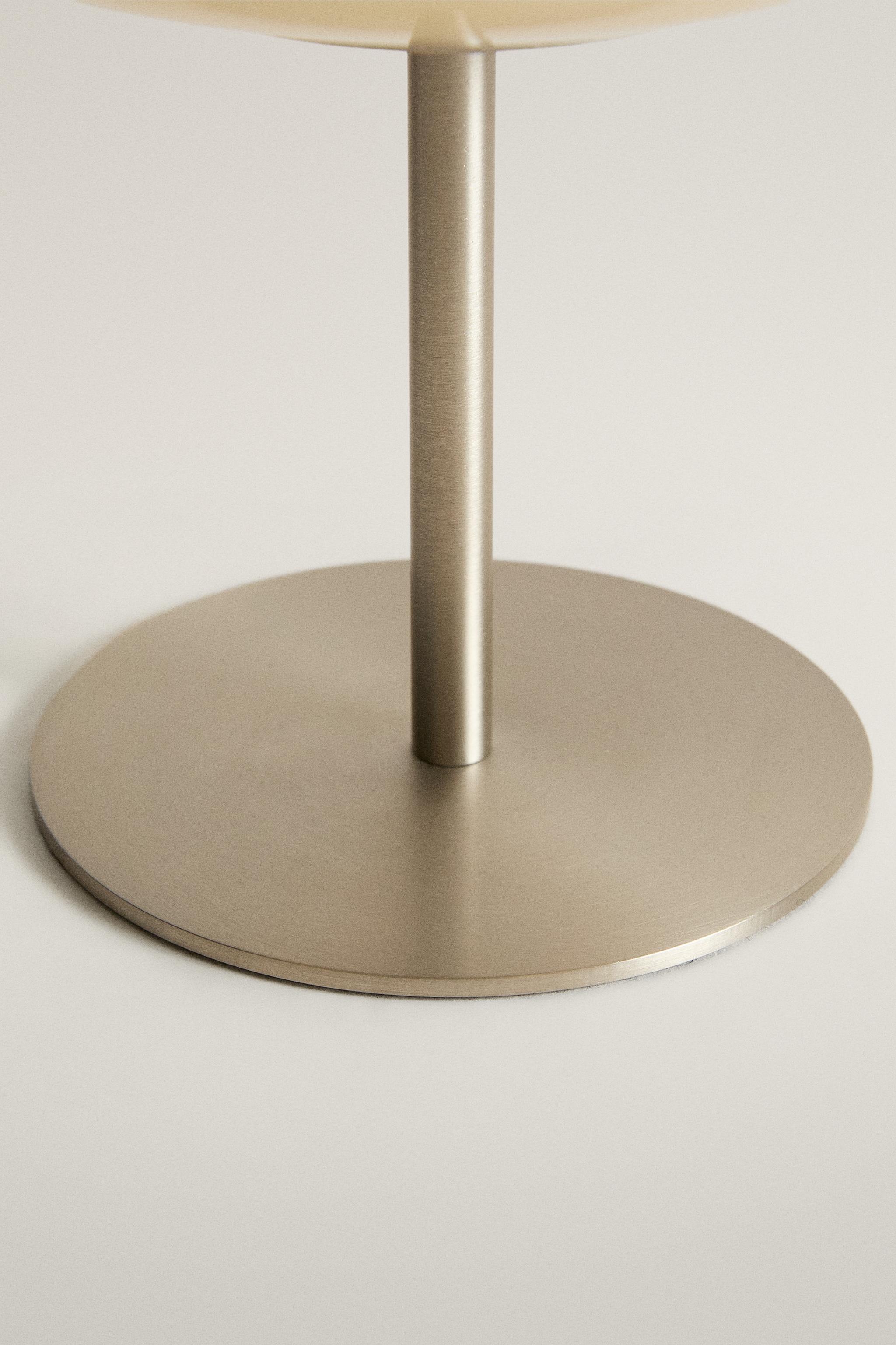 CORDLESS GLASS SPHERE TABLE LAMP