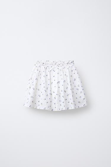 تنورة سكورت بتطريز أزهار - أبيض by Zara