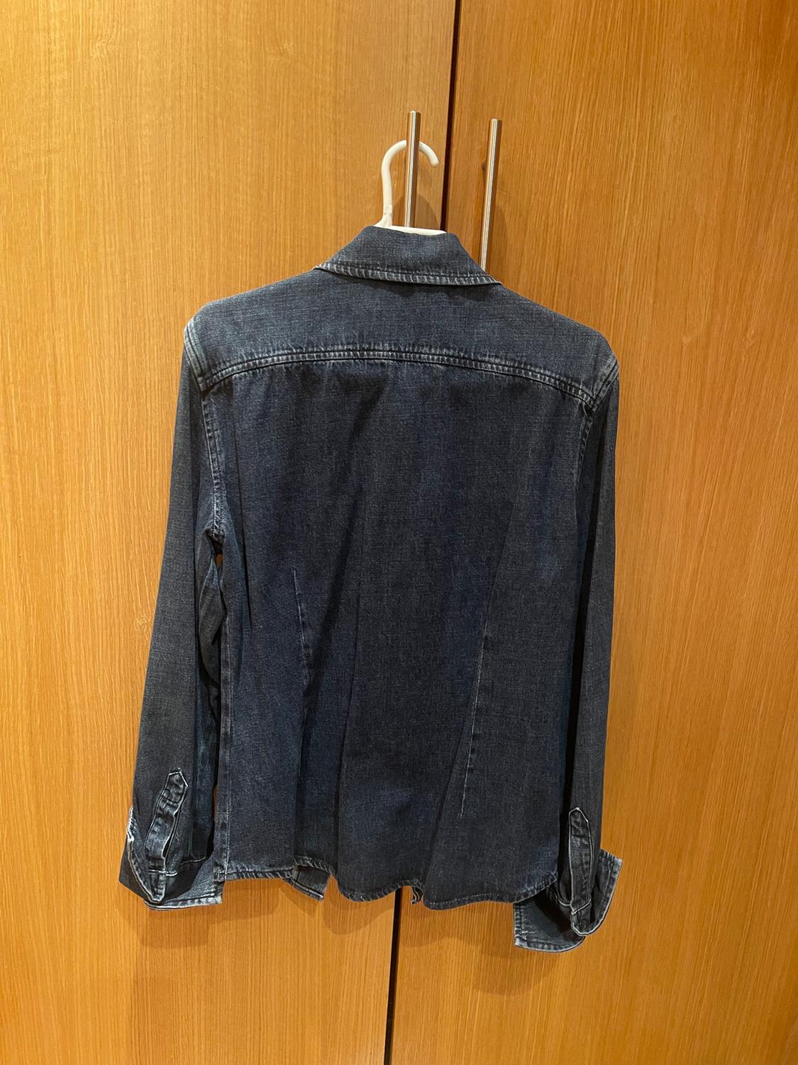 SOBRECAMISA DENIM ENTALLADA - Image 2