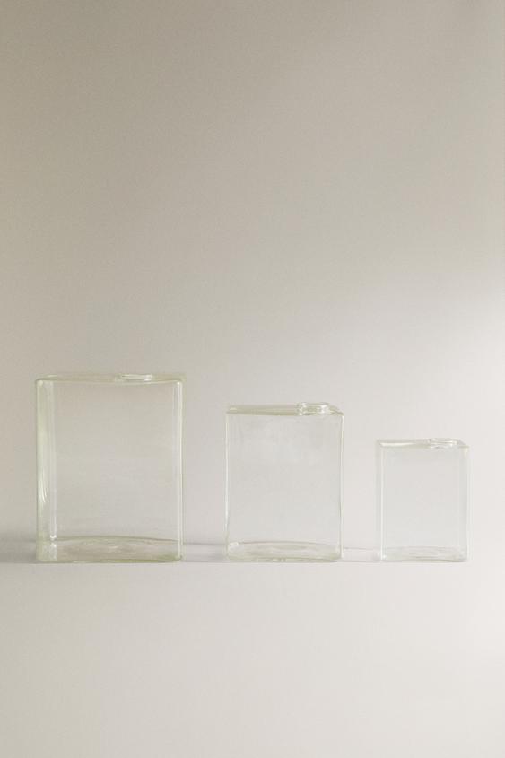 SQUARE GLASS VASE