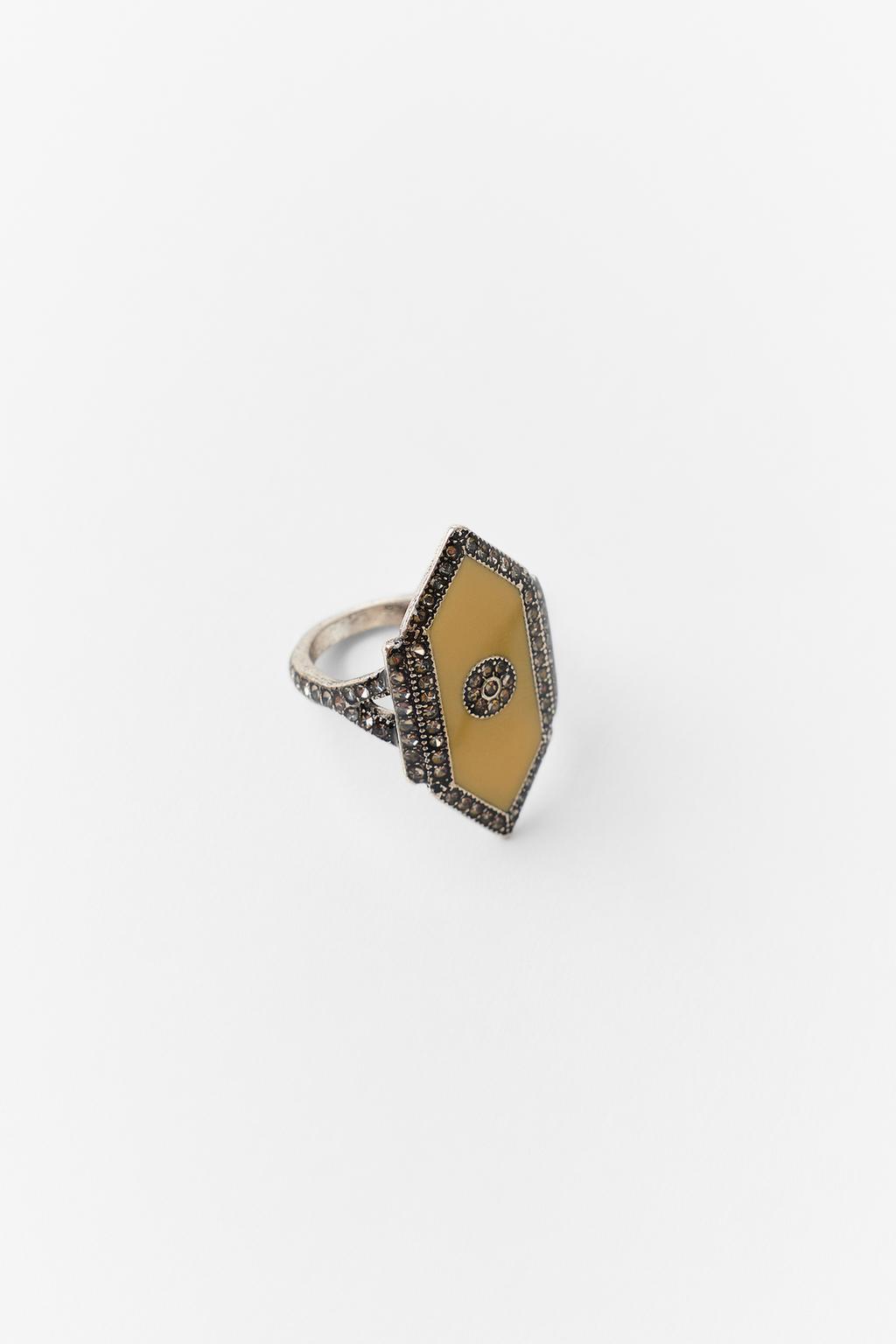 GEOMETRIC EMBELLISHED RING