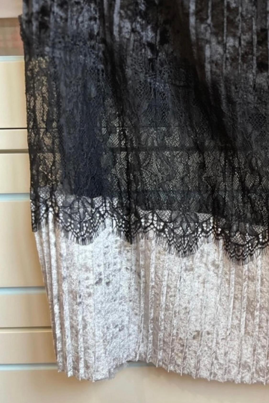 PLEATED VELVET COMBINED SKIRT - Image 2