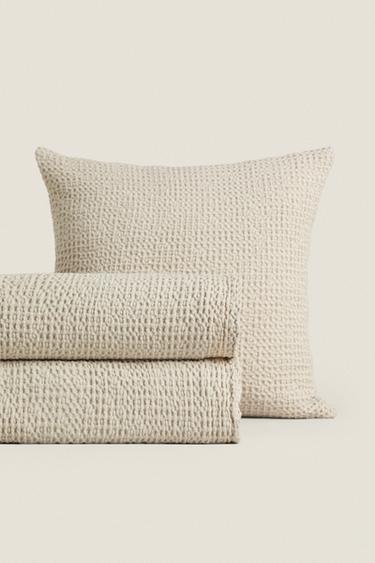 MINI WAFFLE-KNIT COTTON BEDSPREAD - Light grey by Zara - Image 0