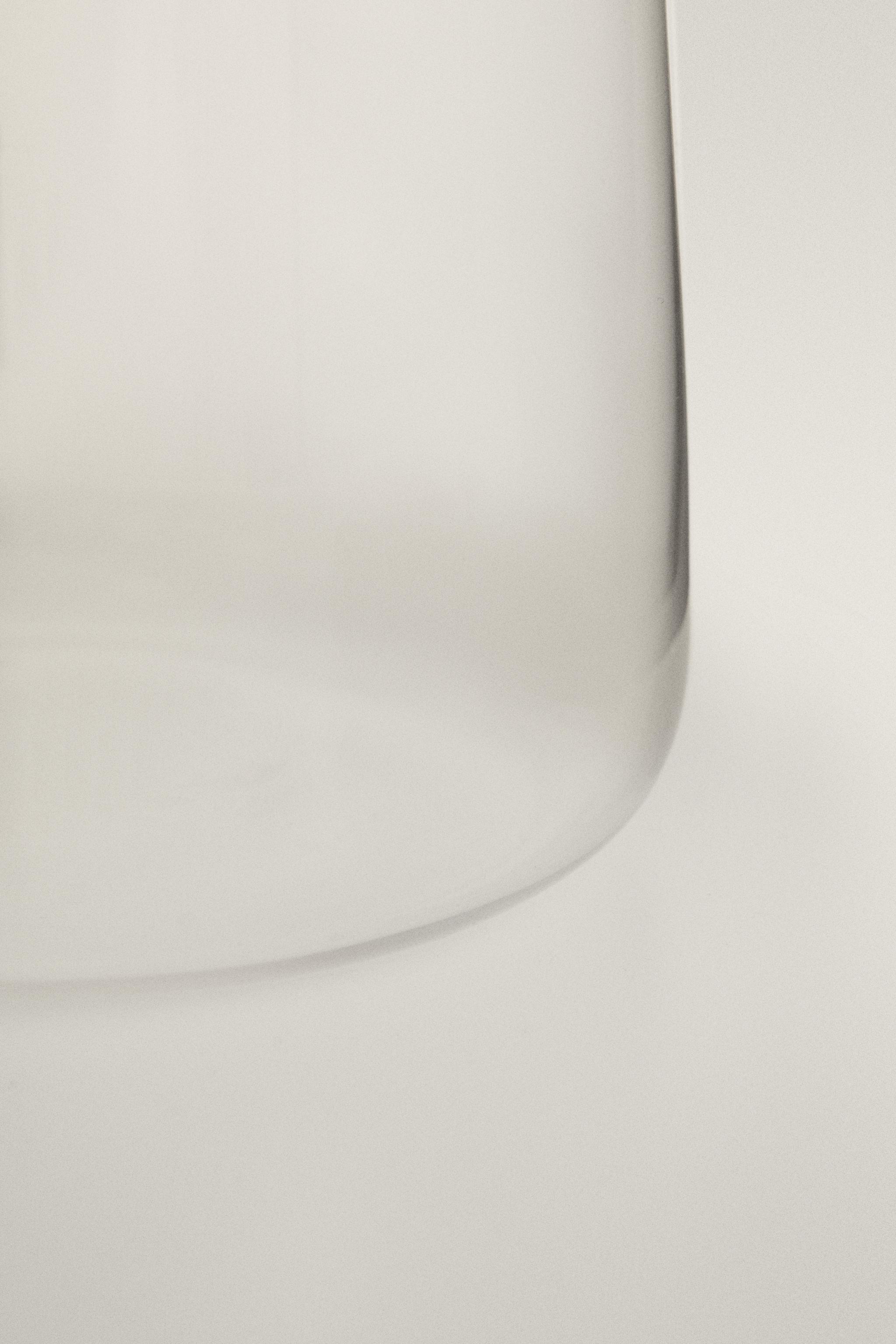 GLASS DECANTER