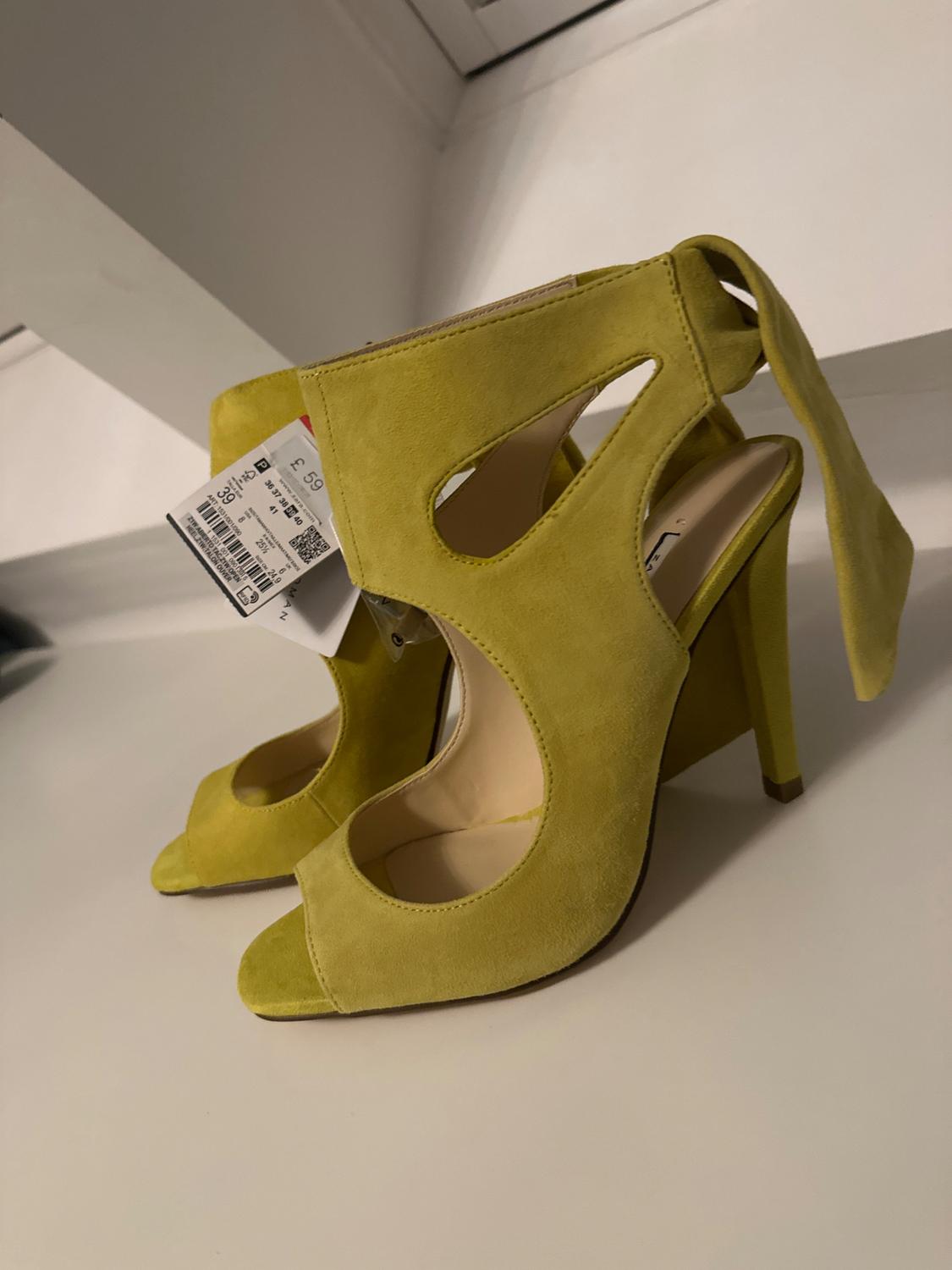 HEELS - Image 7