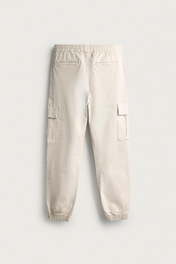 Pantalón cargo de corte ajustado 7